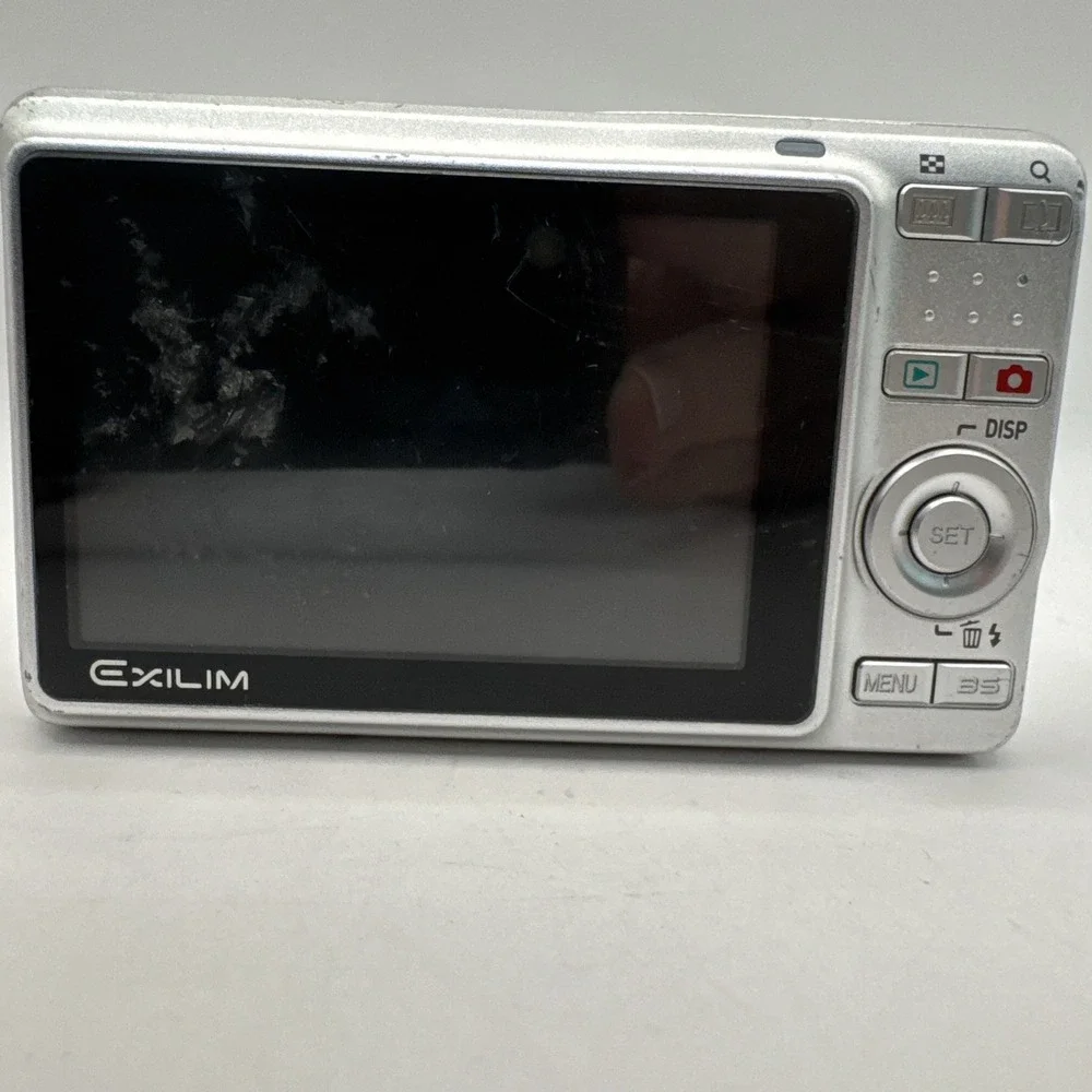 Casio Exilim EX-Z9 Silver 8.1 MP 3x Optical Digital Camera EUC untested